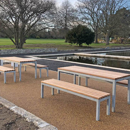 Seating and tables ensure relaxing park area for families